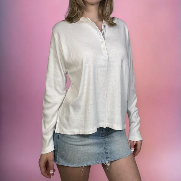 90s white long sleeve Henley button up shirt🎀 - Picture 3 of 8